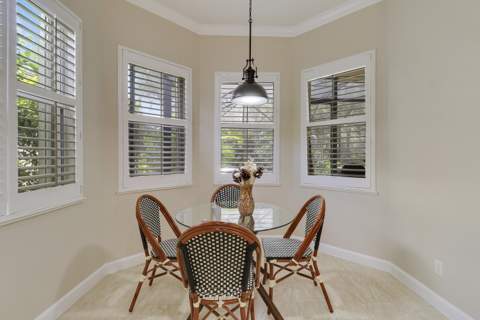 7664 Greenbrier Circle, Port St. Lucie FL - photo 17 of 57