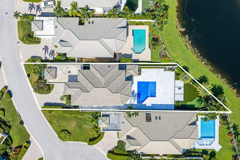 4 bedroom Single Family Residence at 2466 NW 61st Diagonal Road, Fairway Lake, Boca Raton — photo 3