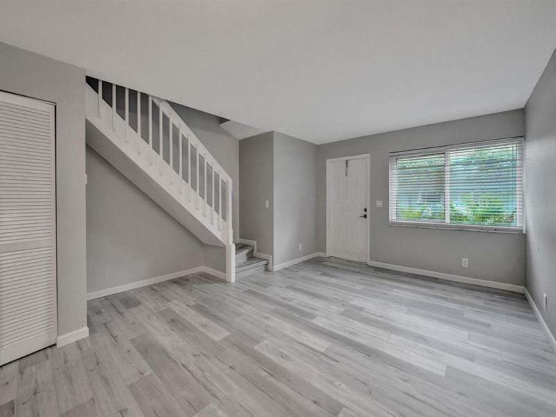 2 bedroom Townhouse at 9845 Riverside Drive #8-28, Oakwood On The Green Condo, Coral Springs — photo 4