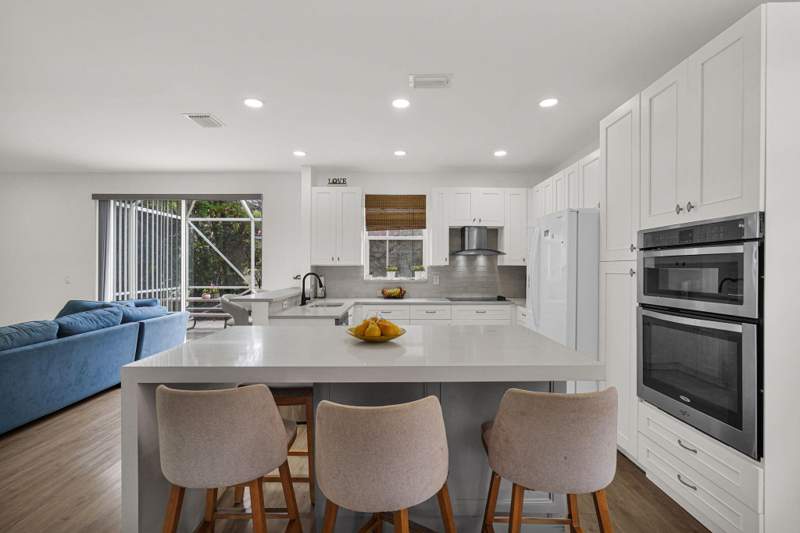 3 bedroom Single Family Residence at 527 NW 87th Lane, Ramblewood South, Coral Springs — photo 3