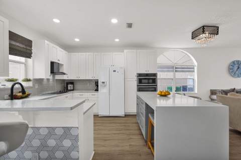 527 NW 87th Lane, Coral Springs FL - photo 9 of 49