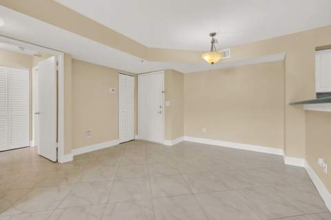 110 Yacht Club Way #105, Hypoluxo FL - photo 11 of 44