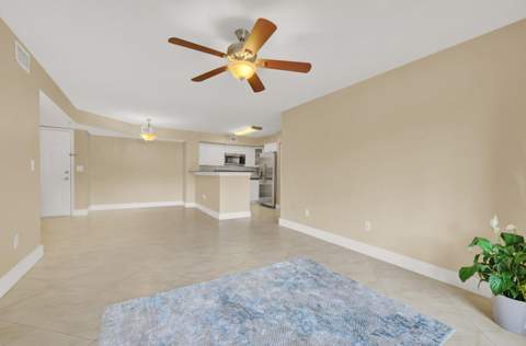 110 Yacht Club Way #105, Hypoluxo FL - photo 10 of 44