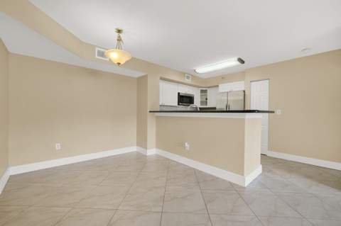 110 Yacht Club Way #105, Hypoluxo FL - photo 12 of 44