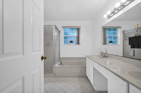 527 NW 87th Lane, Coral Springs FL - photo 24 of 49
