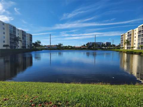 321 SE 3rd Street #302, Dania Beach FL - photo 19 of 23