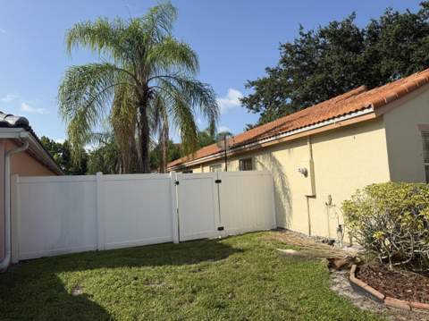 8164 Pelican Harbour Drive, Lake Worth FL - photo 7 of 38