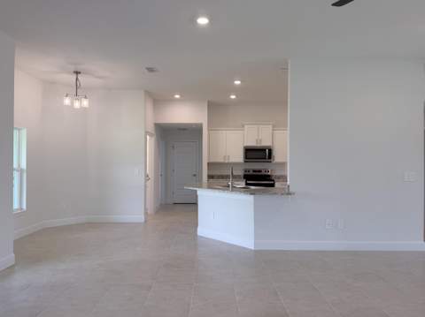 5801 NW Dana Circle, Port St. Lucie FL - photo 8 of 27