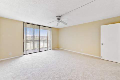 2820 Tennis Club Drive #401, West Palm Beach FL - photo 18 of 36