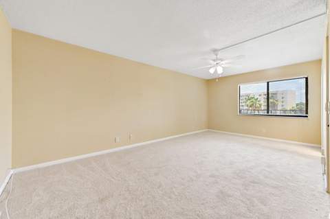 2820 Tennis Club Drive #401, West Palm Beach FL - photo 23 of 36