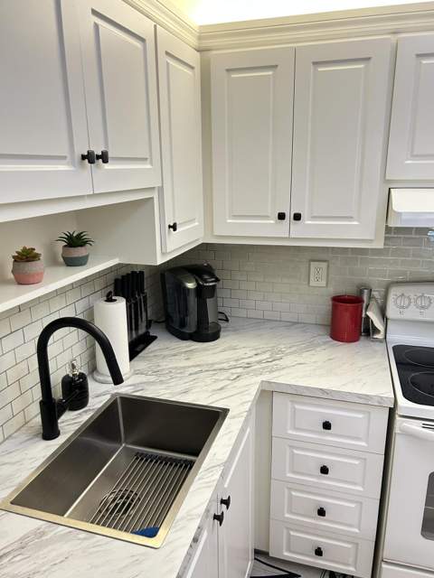 5640 SW 3rd Place #208, Margate FL - photo 22 of 35