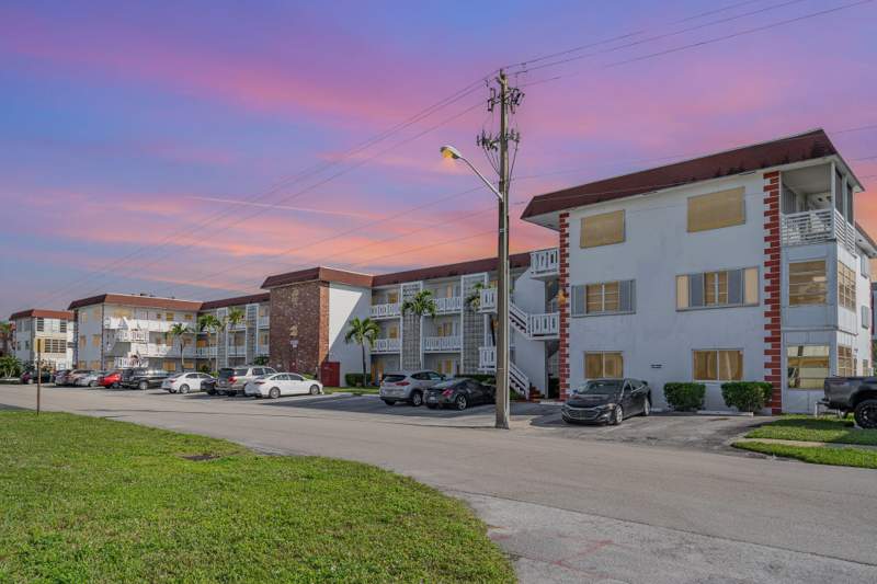 2 bedroom Condominium at 1330 NW 43rd Avenue #202, Park South Eight Inc Condo, Lauderhill — photo 2