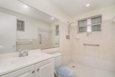 1330 NW 43rd Avenue #202, Lauderhill FL - photo 7 of 19