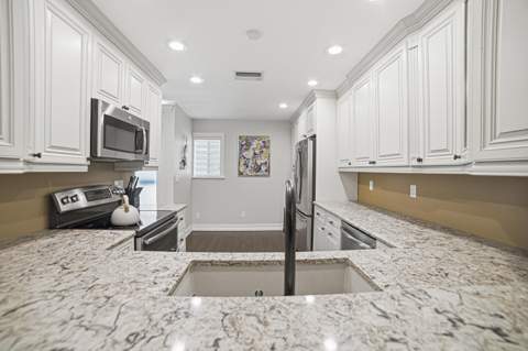 85 Pelican Pointe Drive #203, Delray Beach FL - photo 18 of 38