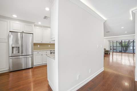 85 Pelican Pointe Drive #203, Delray Beach FL - photo 10 of 38