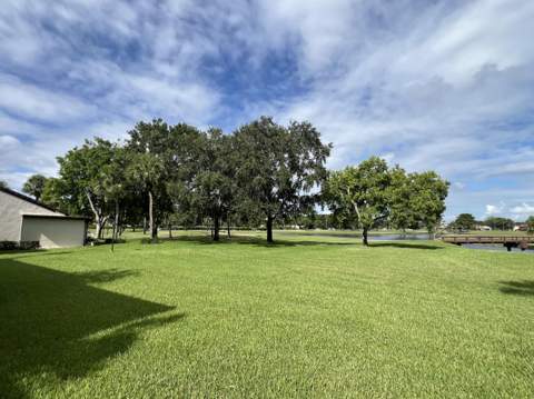 8210 Casa Del Lago #C, Boca Raton FL - photo 24 of 26