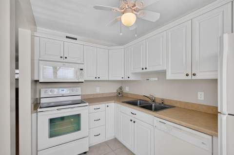 29 Colonial Club Drive #202, Boynton Beach FL - photo 18 of 58