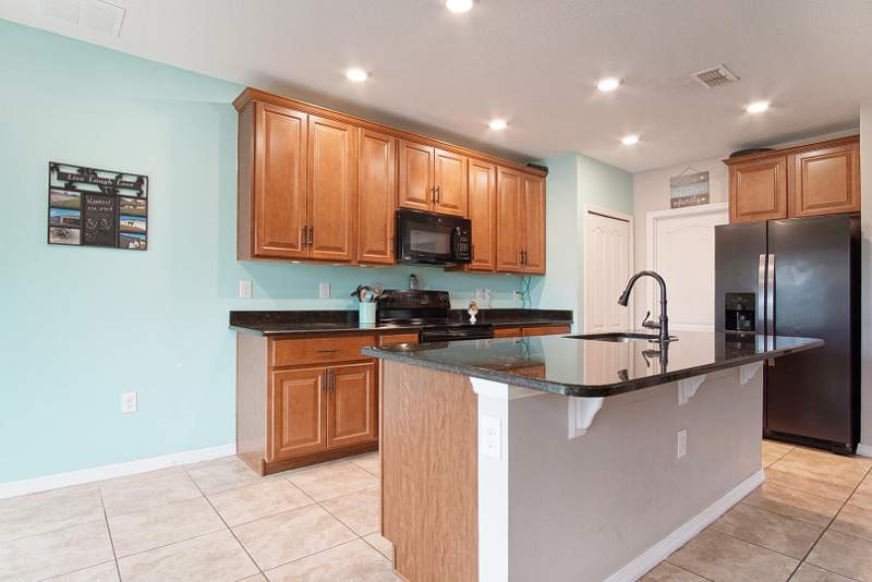 3 bedroom Single Family Residence at 2109 SW Chestnut Lane, Port St Lucie Section 9, Port St. Lucie — photo 2