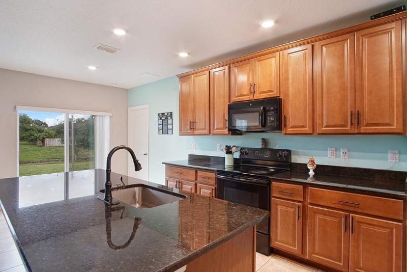3 bedroom Single Family Residence at 2109 SW Chestnut Lane, Port St Lucie Section 9, Port St. Lucie — photo 4