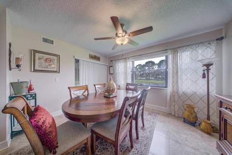 7650 Tahiti Lane #105, Lake Worth FL - photo 8 of 30