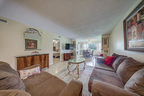7650 Tahiti Lane #105, Lake Worth FL - photo 6 of 30