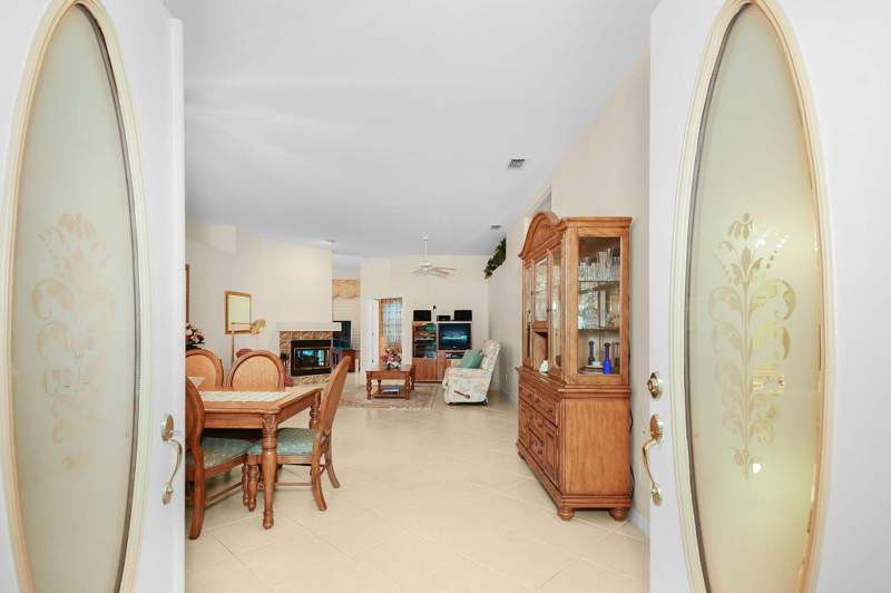 3 bedroom Single Family Residence at 641 NW Venetto Court, Kings Isle Phase Iic, Port St. Lucie — photo 4