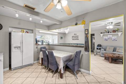 8460 NW 15th Street, Pembroke Pines FL - photo 9 of 25