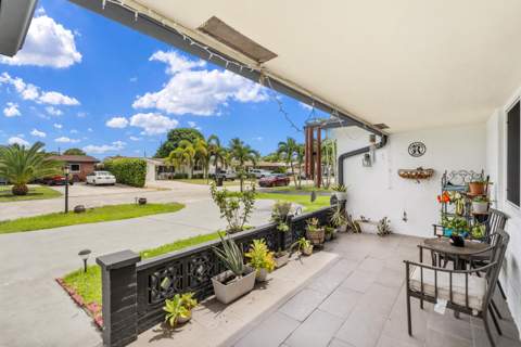 8460 NW 15th Street, Pembroke Pines FL - photo 20 of 25