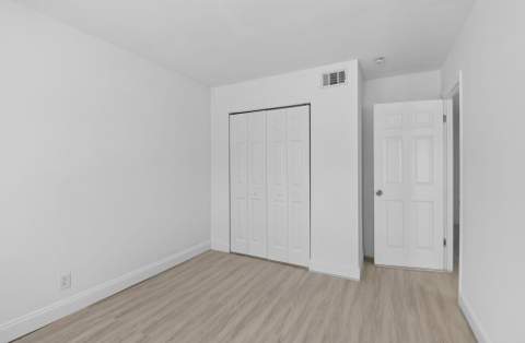 6352 Seven Springs Boulevard #B, Greenacres FL - photo 20 of 23