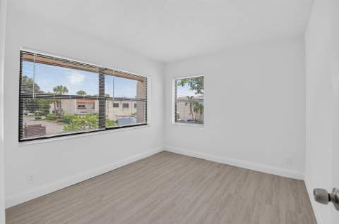 6352 Seven Springs Boulevard #B, Greenacres FL - photo 21 of 23