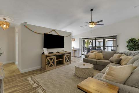 1102 Wingfoot Drive #C, Jupiter FL - photo 10 of 48