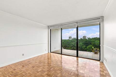 1500 Presidential Way #704, West Palm Beach FL - photo 10 of 25