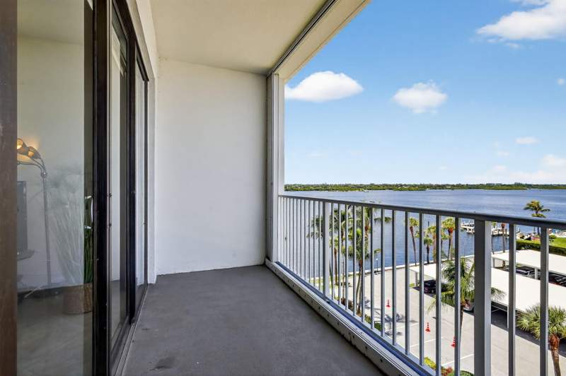 1 bedroom Condominium at 2860 S Ocean Boulevard #604, La Palma Condo, Palm Beach — photo 3