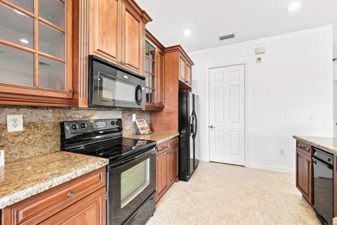 8288 NW 128th Lane #38-F, Parkland FL - photo 11 of 56