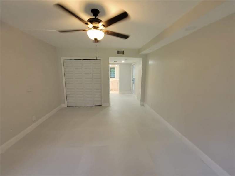 3 bedroom Condominium at 800 E Cypress Lane #202, No 86 Palm-Aire Country Club, Pompano Beach — photo 3