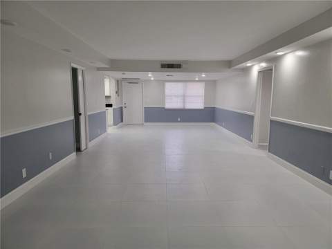 800 E Cypress Lane #202, Pompano Beach FL - photo 7 of 85