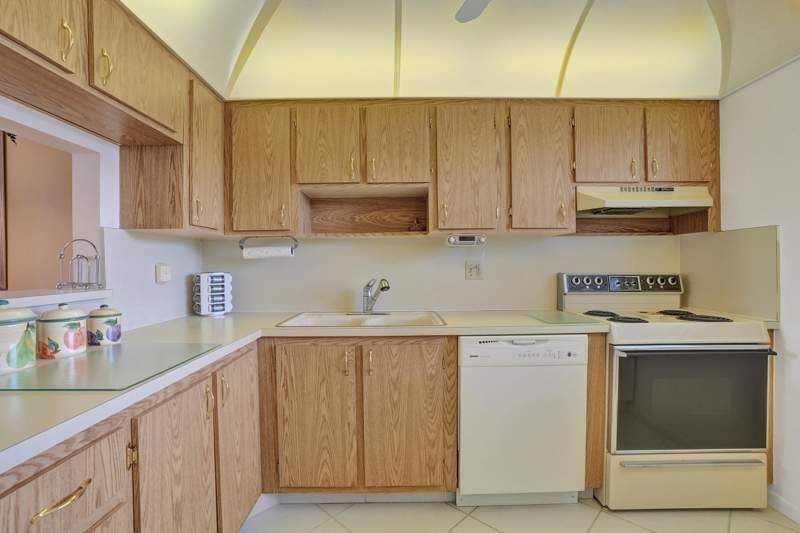 2 bedroom Condominium at 6850 Royal Palm Boulevard #202G, Royal Park Gardens, Margate — photo 3