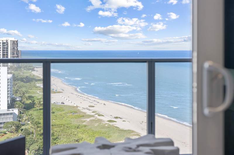 2 bedroom Condominium at 3100 N Ocean Drive #H-1702, Amrit Ocean Resort Condo, Singer Island — photo 4