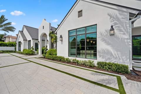 1634 N Swinton Avenue, Delray Beach FL - photo 8 of 87