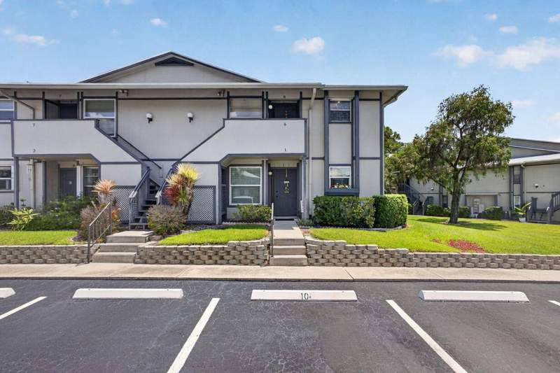 2 bedroom Condominium at 8196 SE Croft Court #I-6, Pinecroft Condo, Hobe Sound — photo 2