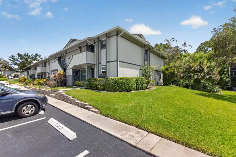 2 bedroom Condominium at 8196 SE Croft Court #I-6, Pinecroft Condo, Hobe Sound — photo 3