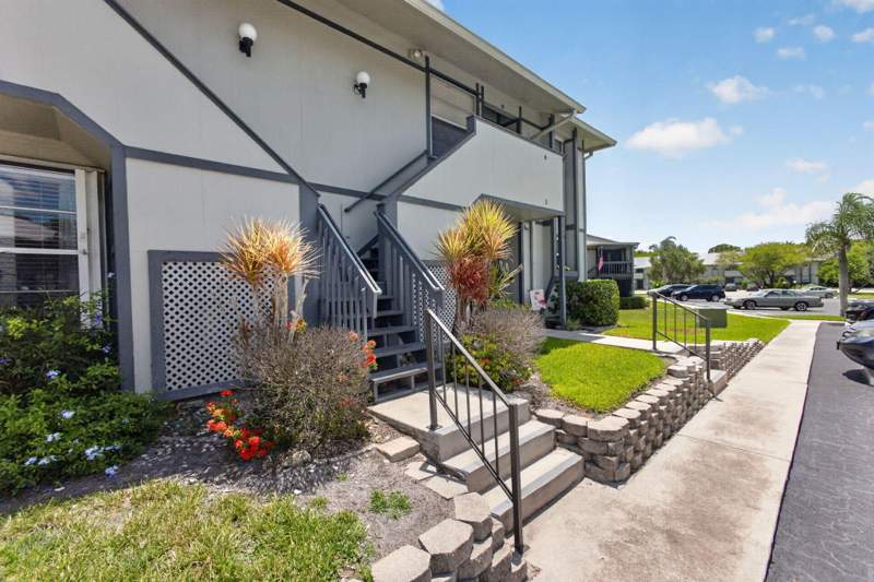 2 bedroom Condominium at 8196 SE Croft Court #I-6, Pinecroft Condo, Hobe Sound — photo 4