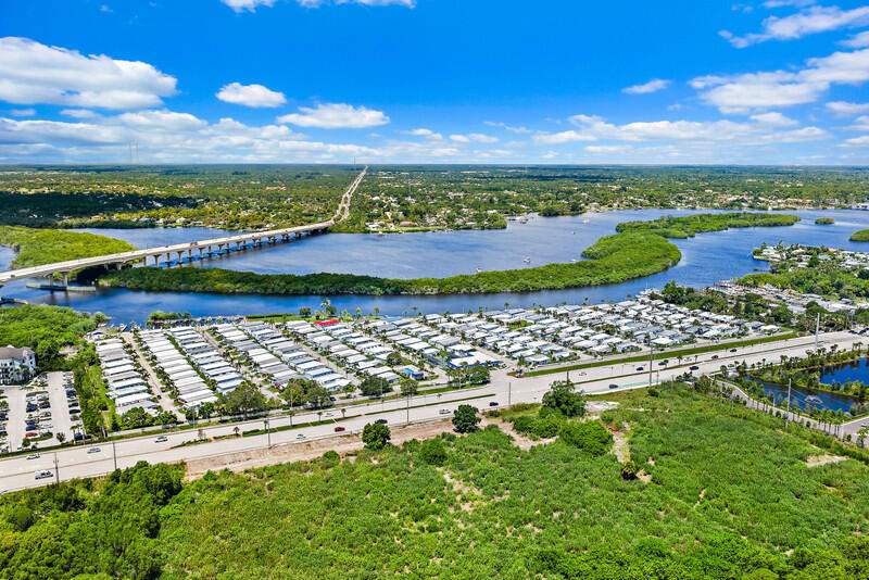 2 bedroom Mobile Home at 3500 S Kanner Highway #119, Riverland, Stuart — photo 4