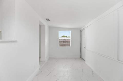 1410 NW 1st Court, Boynton Beach FL - photo 11 of 25