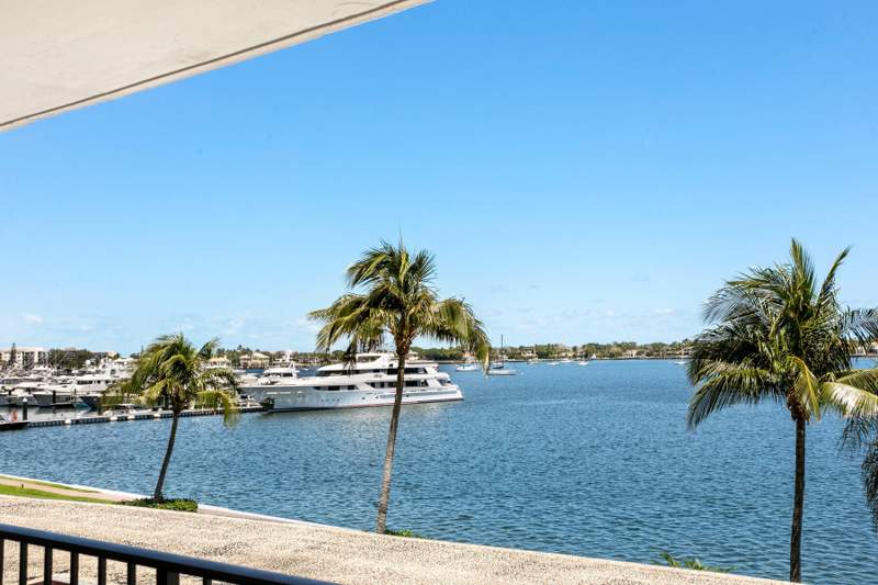 2 bedroom Condominium at 130 Lakeshore Drive #322, Old Port Cove Condo Two, North Palm Beach — photo 2