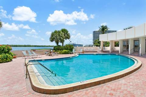 130 Lakeshore Drive #322, North Palm Beach FL - photo 6 of 20