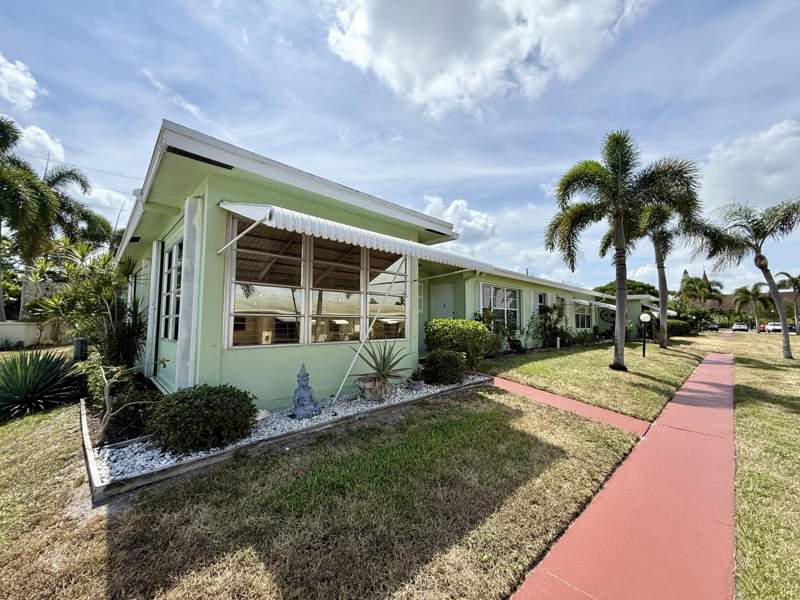 2 bedroom Villa at 100 Pine Point Drive #A, Pine Point Villas Condo, Boynton Beach — photo 3