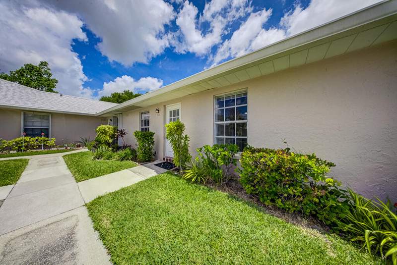 2 bedroom Condominium at 546 Covered Bridge Boulevard #A, Covered Bridge Condo, Lake Worth — photo 3