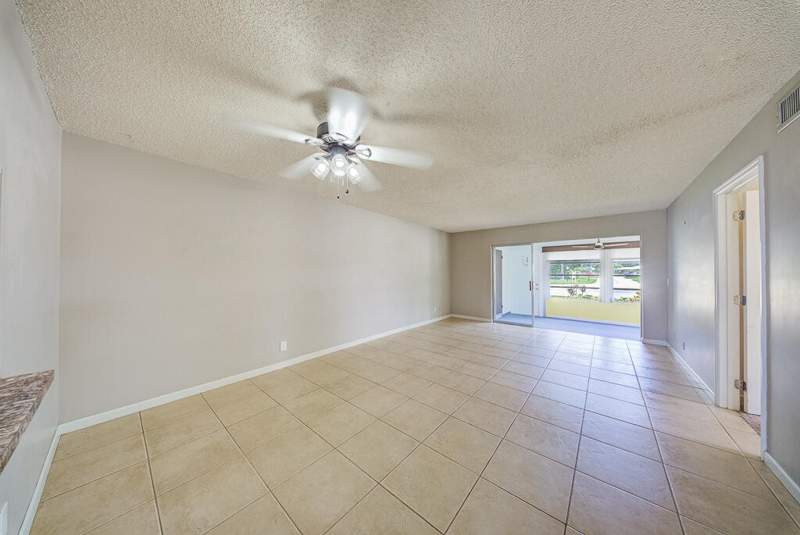 2 bedroom Condominium at 546 Covered Bridge Boulevard #A, Covered Bridge Condo, Lake Worth — photo 4