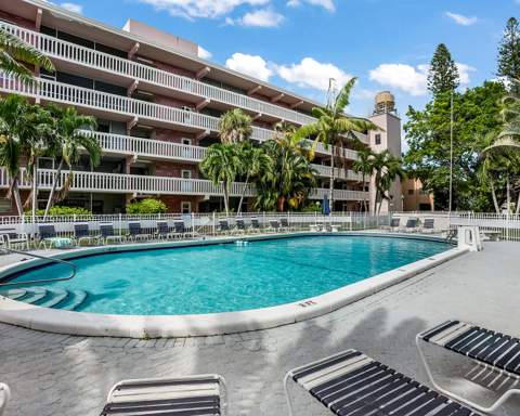 180 NE 12th Avenue #15E, Hallandale Beach FL - photo 22 of 28